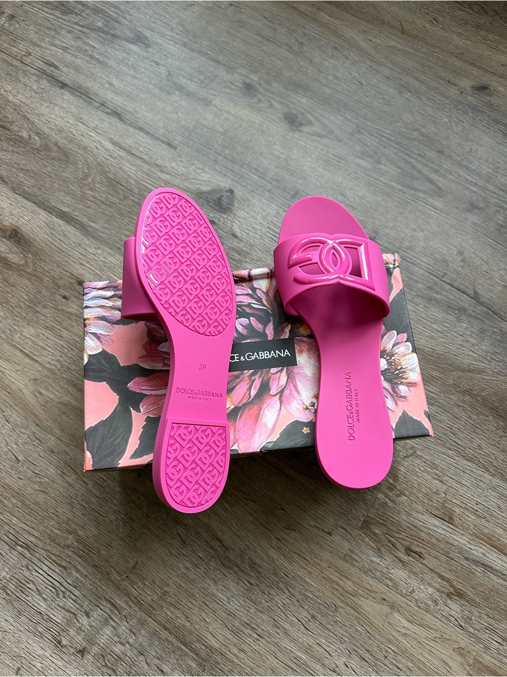 Dolce & Gabbana Slide Sandals - Picture 2 of 4